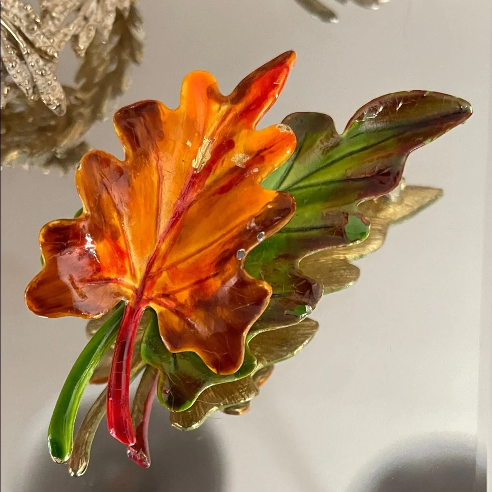 Lot of 5 Vintage Fall Leaf Brooch Set